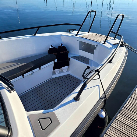 Моторный катер Finnmaster Husky R7